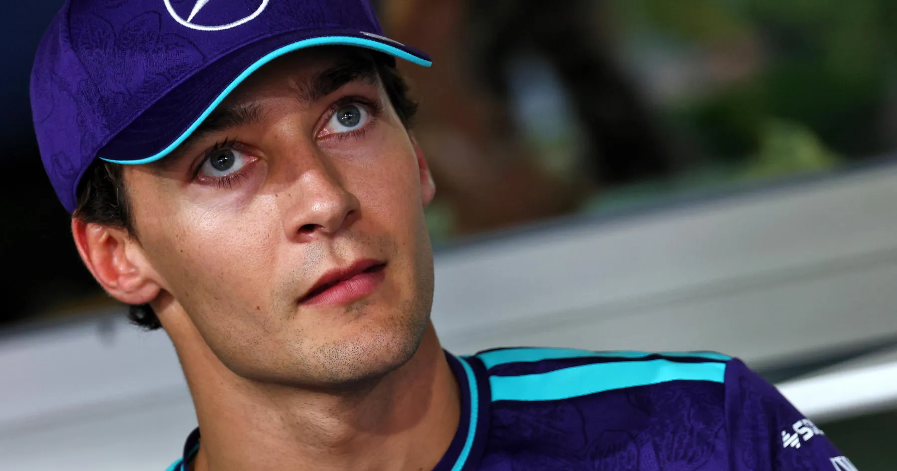 George Russell Alami Dua Penalti Usai Kegagalan Mesin Mercedes - sumber: (racingnews365)