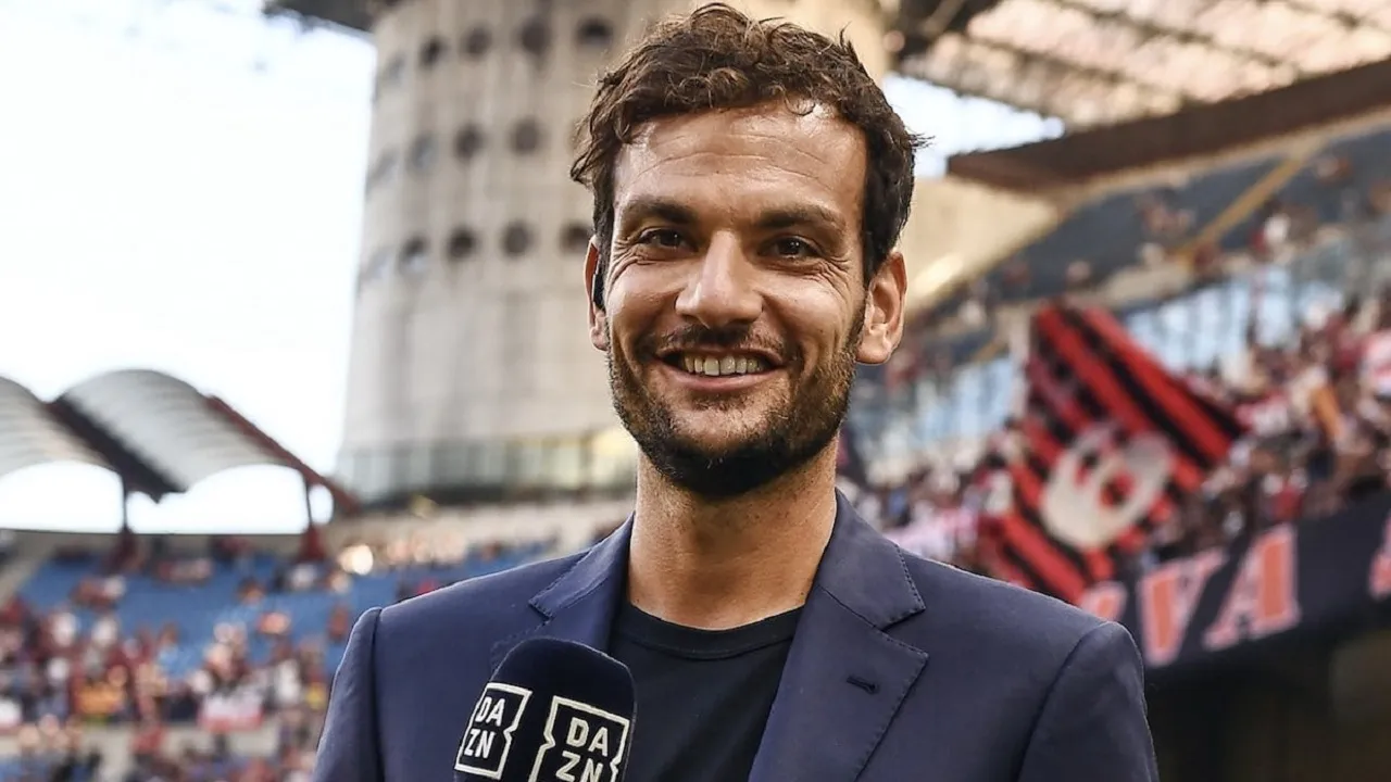 Marco Parolo Ungkap Metode Latih Milan U17, Utamakan Ekspresi Pemain