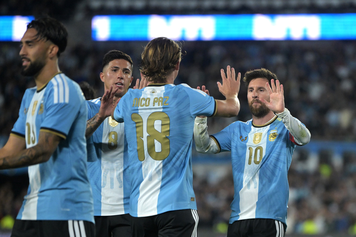 Paz dan Mastantuono, Bintang Muda Serie A, Bersaing Rebut Nomor 10 Messi