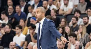 Tony Parker Menanggapi Sindiran Fans Paris Basketball