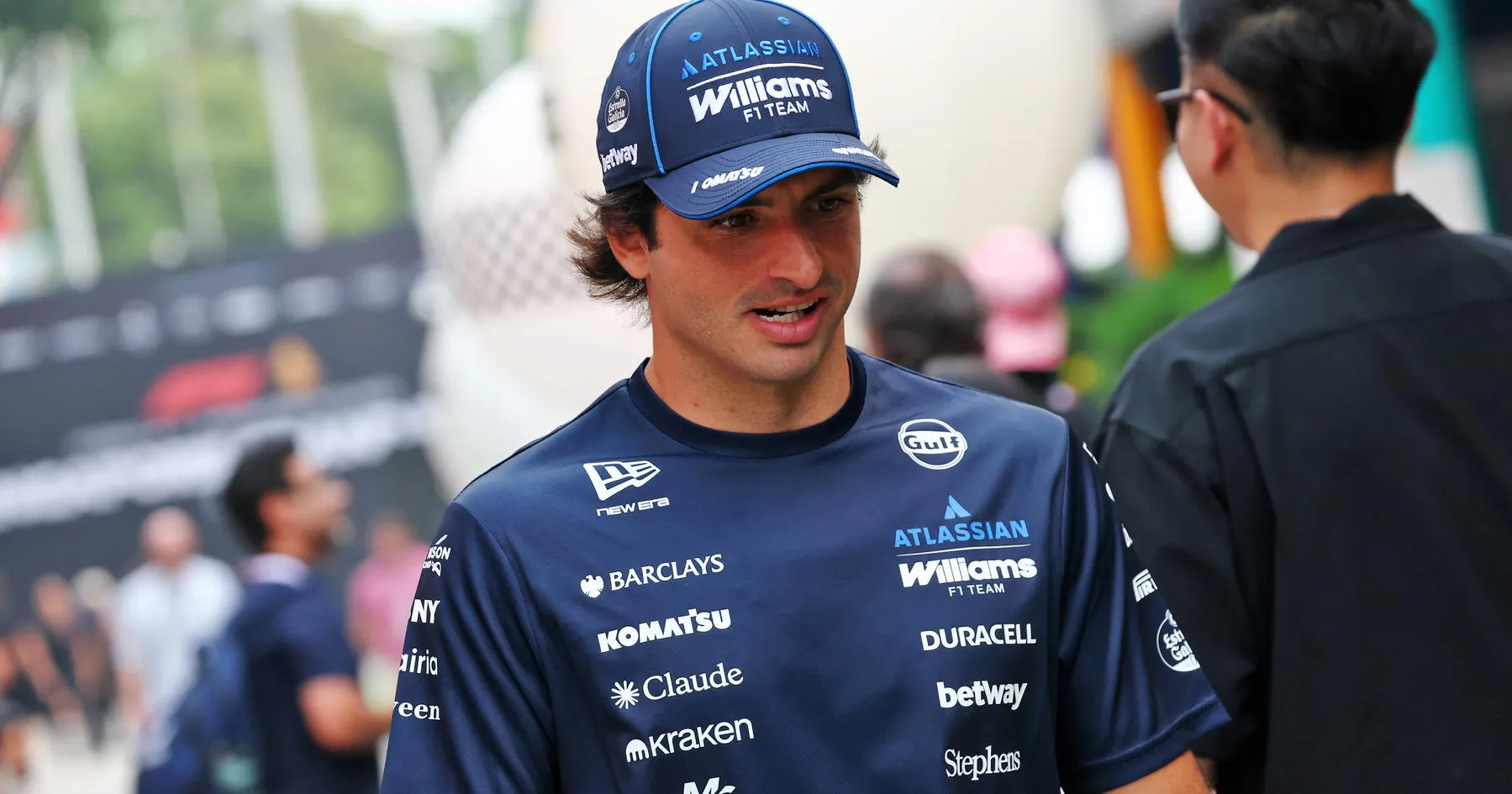 Carlos Sainz Soroti Kesehatan di Tengah Kabut Asap Singapura - sumber: (racingnews365)