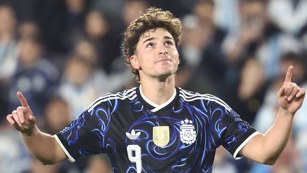 Julian Alvarez Pertimbangkan Ulang Transfer ke Arsenal
