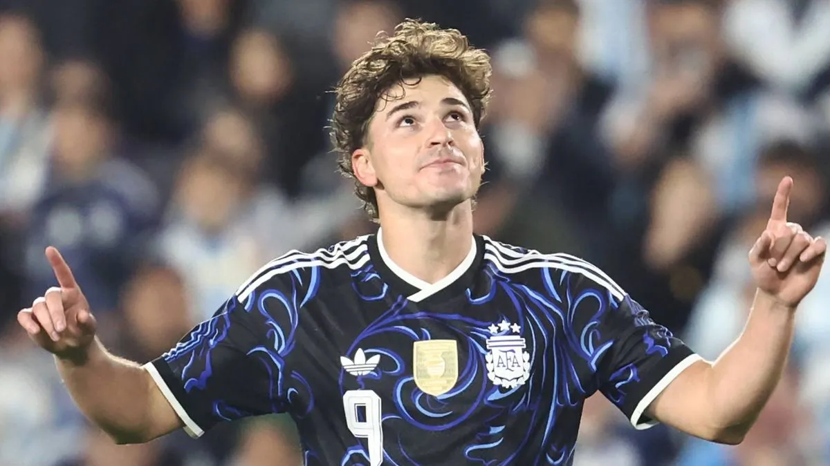 Julian Alvarez Pertimbangkan Ulang Transfer ke Arsenal - sumber: (footballlondon)