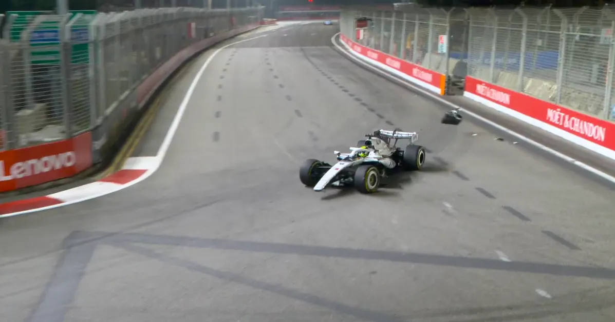 Kecelakaan Sergio Perez Picu Bendera Merah di GP Singapura - sumber: (racingnews365)