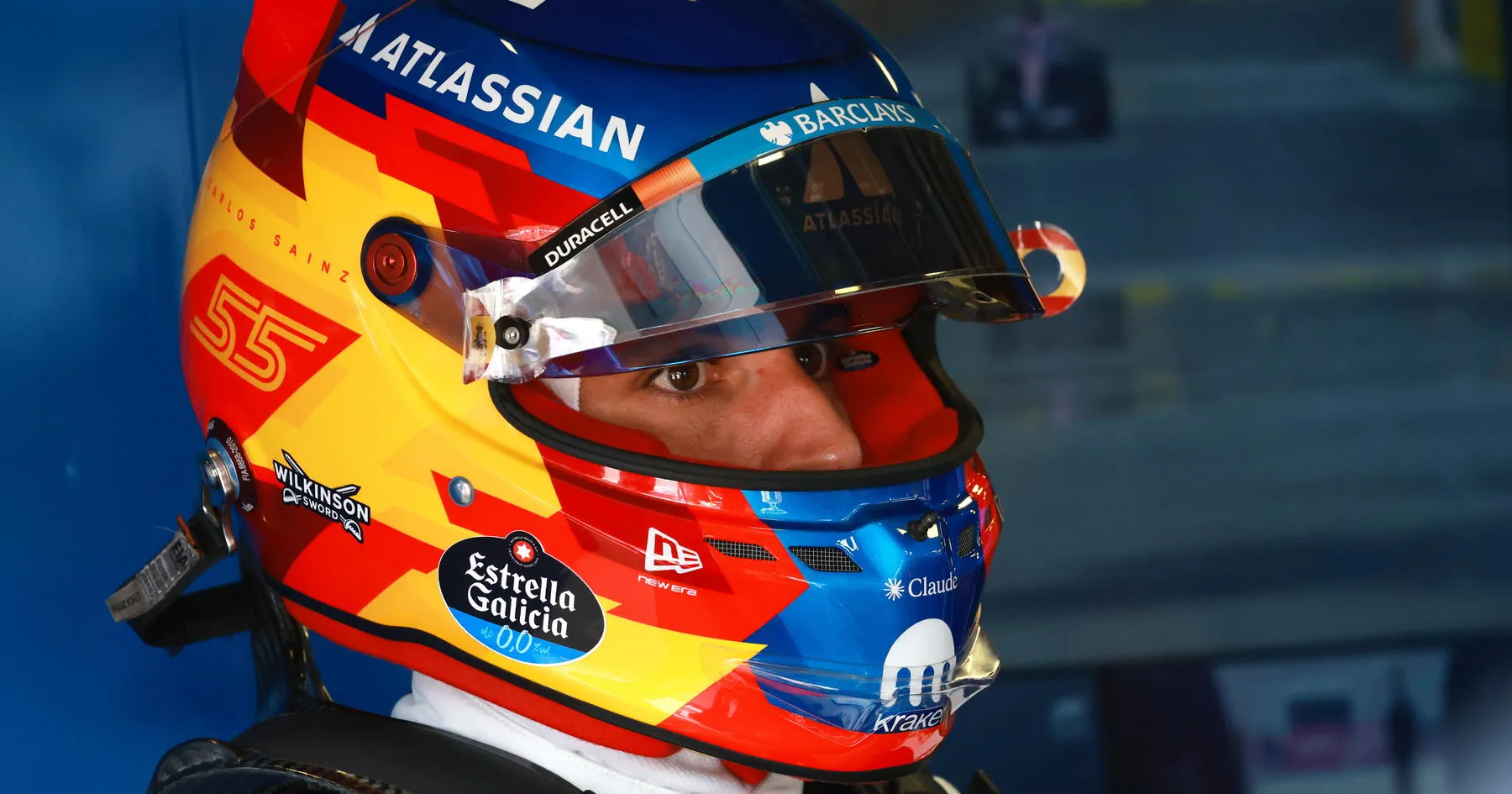 Kritik Carlos Sainz terhadap FIA soal “Keadilan Olahraga” - sumber: (racingnews365)
