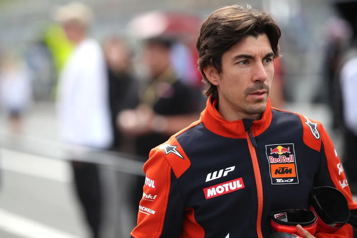 Maverick Vinales Renungkan Masa Depan: Belum Menyerah - sumber: (motorsport)