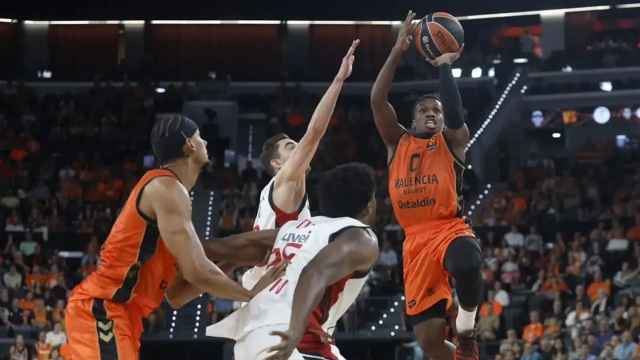 Valencia Lanjutkan Rekor dengan Tumbangkan Hapoel Tel Aviv