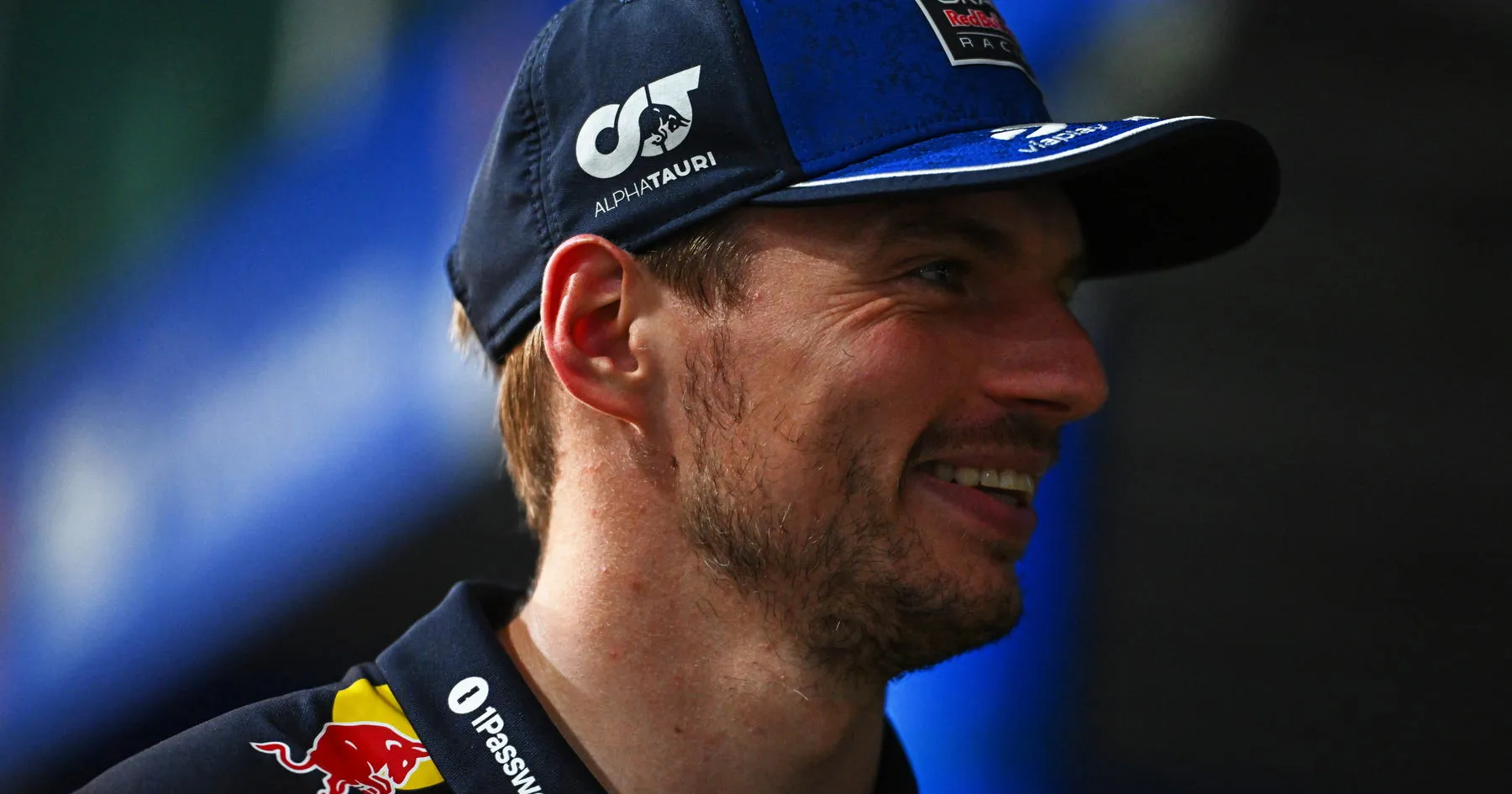 Verstappen Bersiap Hadapi Tantangan Ekstrem di Singapura - sumber: (racingnews365)
