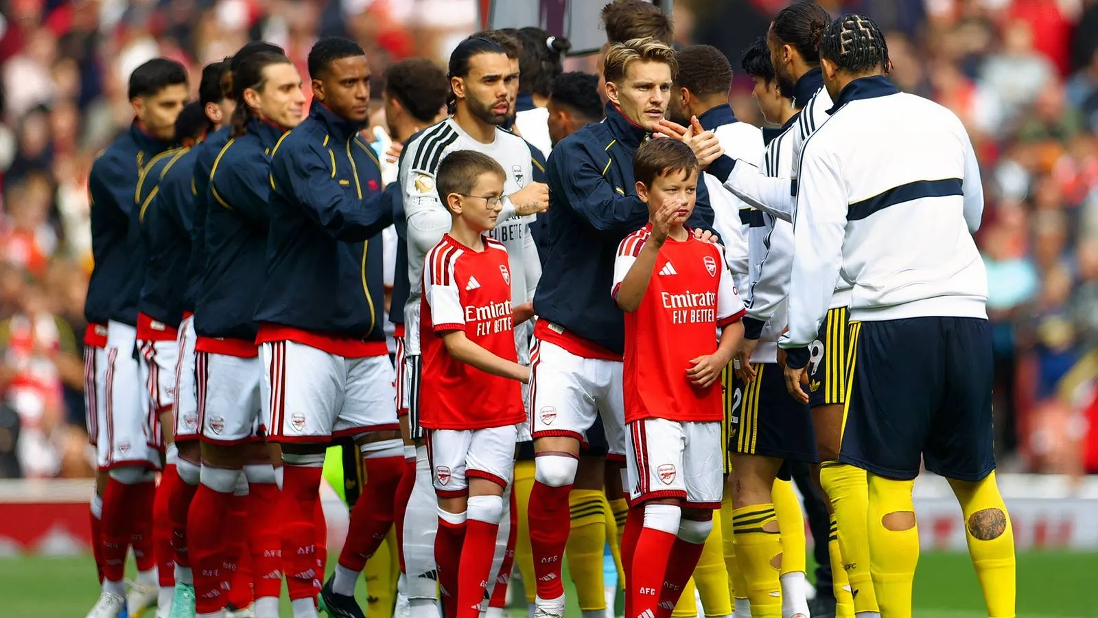 Arsenal Dikecam Setelah Tampil Buruk Lawan Leeds di Liga Inggris - sumber: (givemesport)