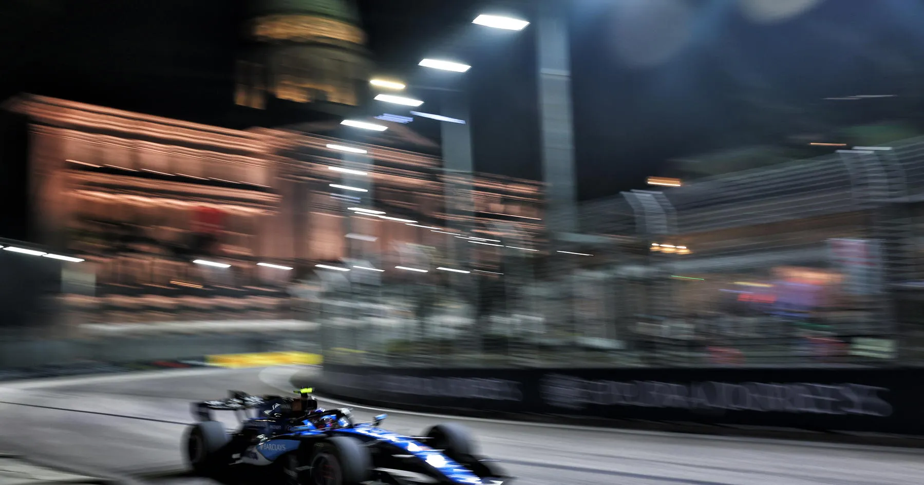 Carlos Sainz Mulai Sprint Singapura dari Pit Lane - sumber: (racingnews365)