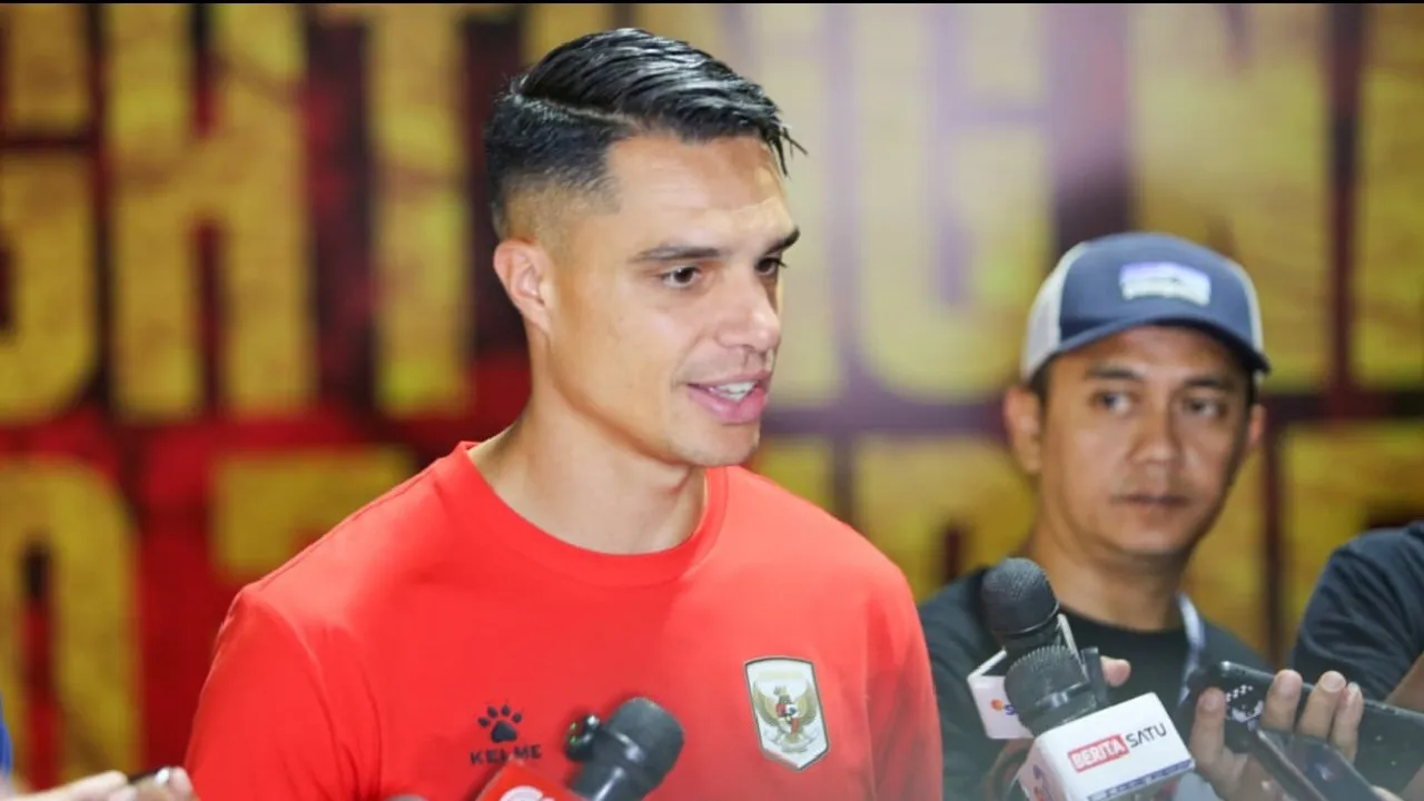 Joey Pelupessy Cerita Tegangnya Kejar Pesawat di Tengah 70 Ribu Suporter