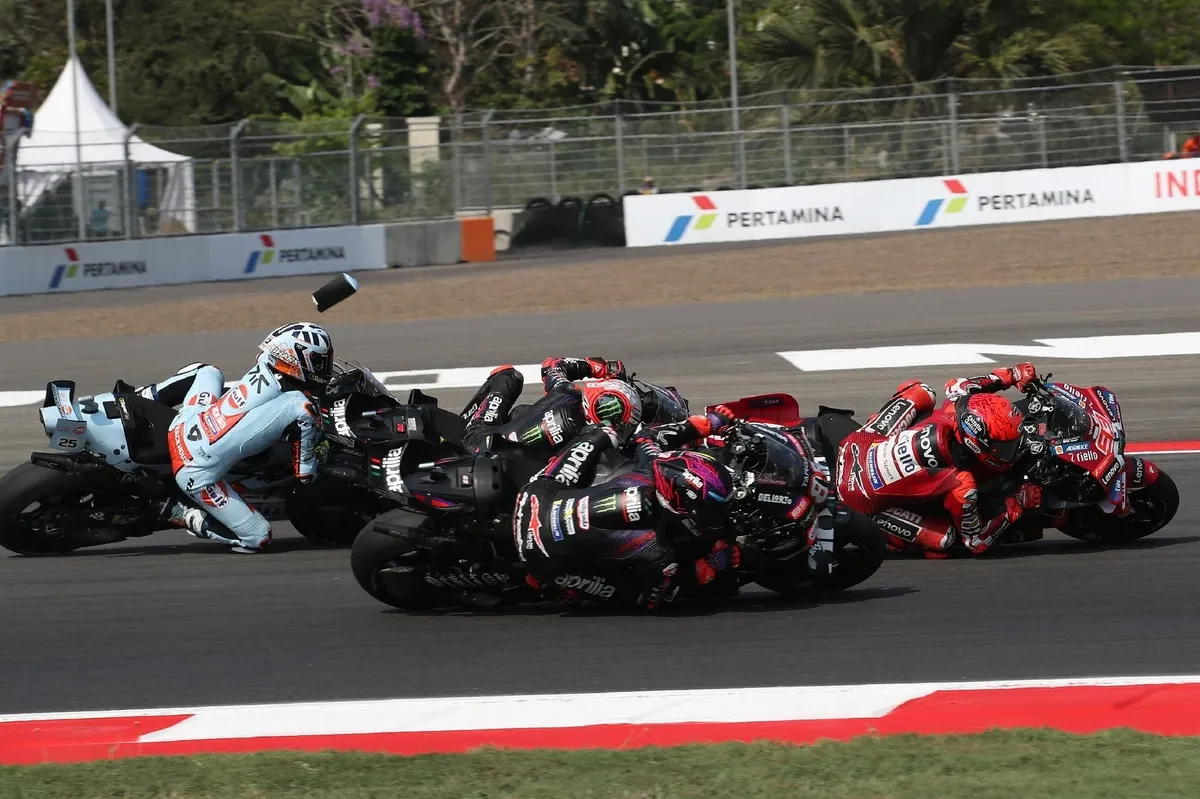 Kemenangan Sprint Martin di Indonesia Terhalang Tekanan Ban - sumber: (motorsport)
