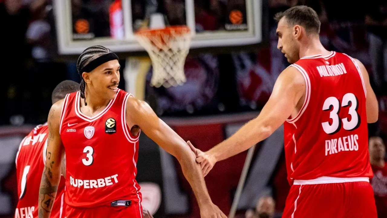 Olympiacos Piraeus Hentikan Perlawanan Anadolu Efes