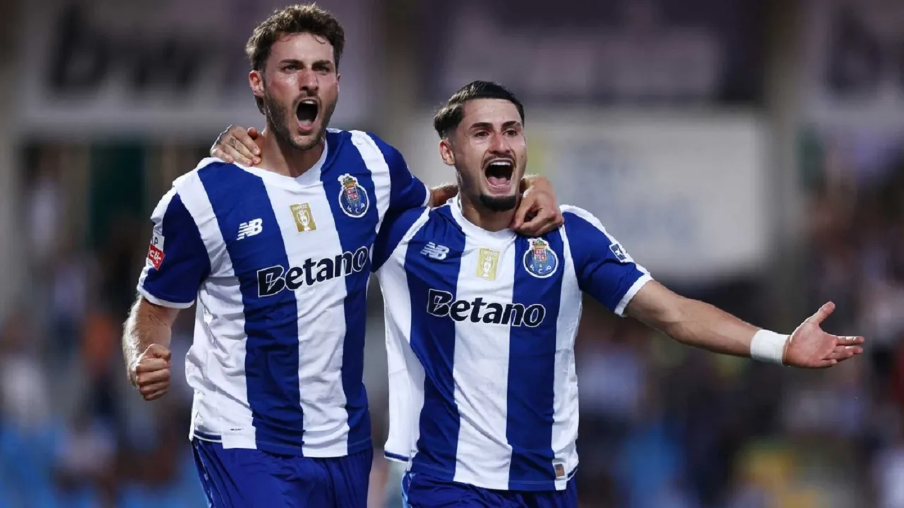 Santiago Gimenez di Porto: AC Milan Berpeluang Untung Setelah 3 Laga
