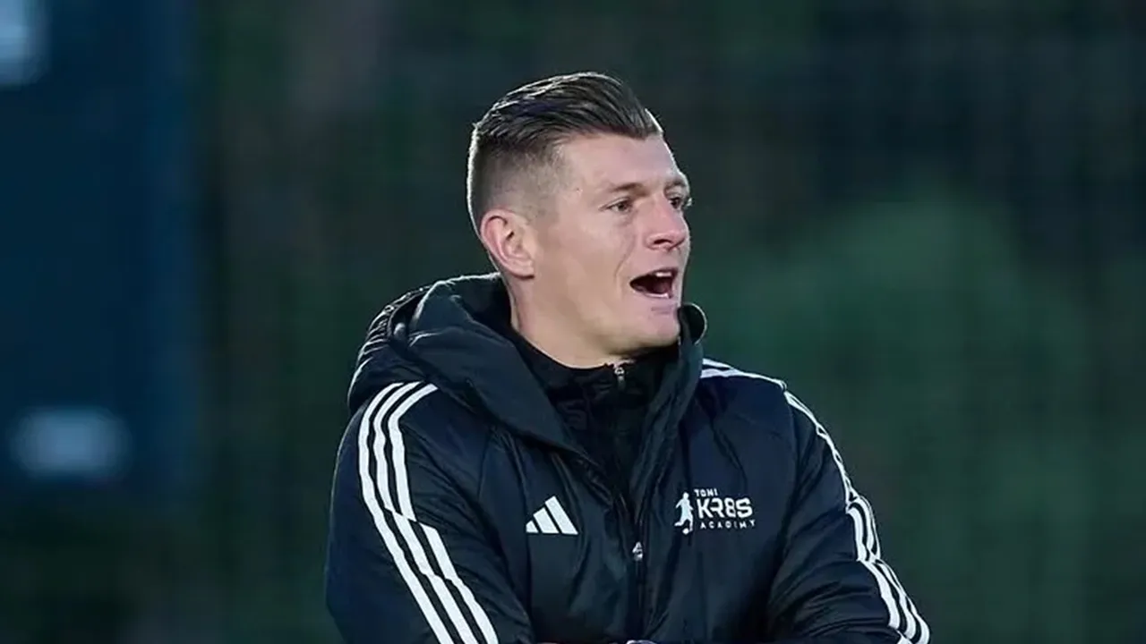 Toni Kroos Minta Kursus Kepelatihan dari Federasi Jerman
