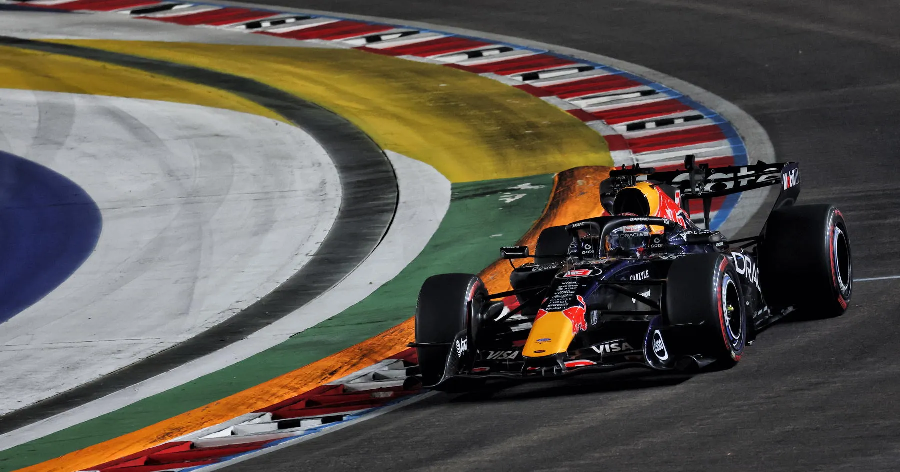 Verstappen Raih Pole ke-50 di GP Singapura - sumber: (racingnews365)