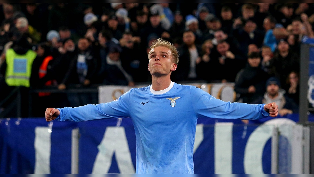 Winger Lazio Enggan Janjikan Target Muluk Akhir Musim Ini