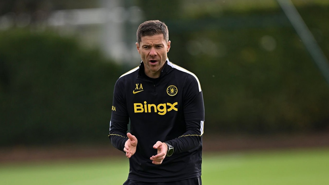 Xabi Alonso Minta Semua Pihak Bersabar Terkait Sanksi Manchester City