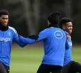 Xabi Alonso Tegaskan Peran Penting Josh Acheampong dan Estevao Willian