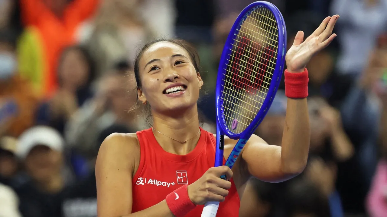 Zheng Qinwen Tembus Final Pertama Sejak Operasi Siku Di Beijing