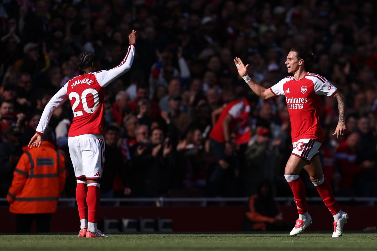 Arsenal Bangkit Berkat Gol Calafiori yang Bersepatu Beckham