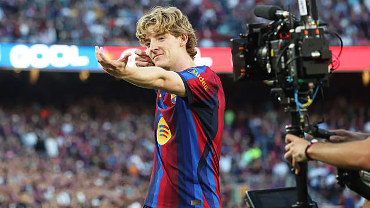 Cetak Gol Pertama untuk Barcelona, Hansi Flick Puji Dampak Anthony Gordon