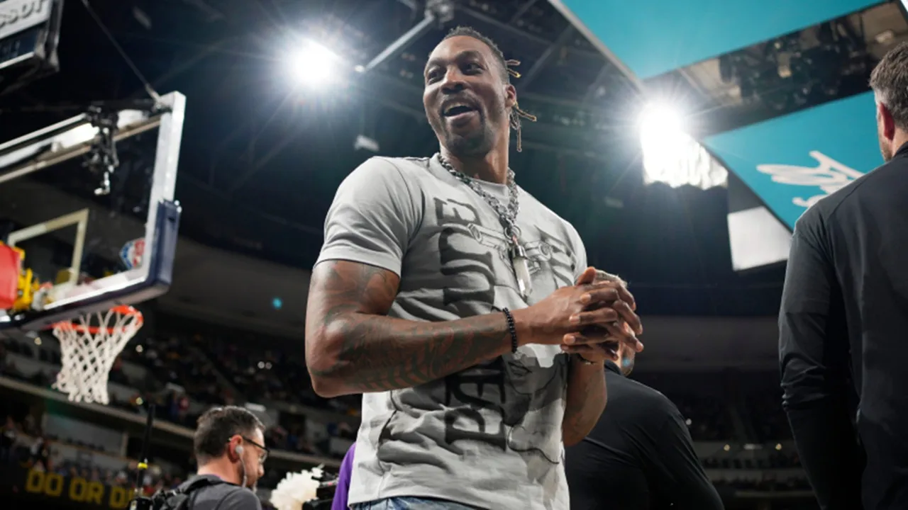 Dwight Howard Resmi Lakukan Debut di Laga Eropa
