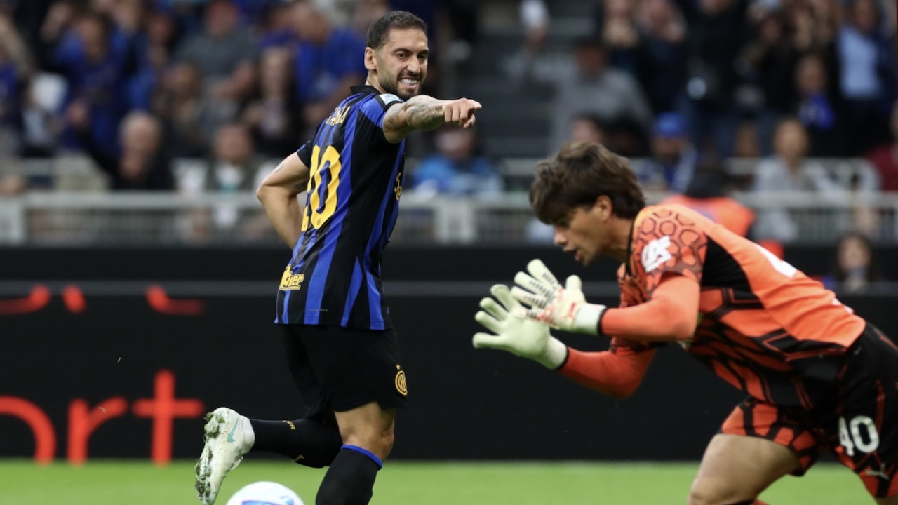 Hakan Calhanoglu Dinobatkan MOTM, Rusak Debut Gilardino di Parma