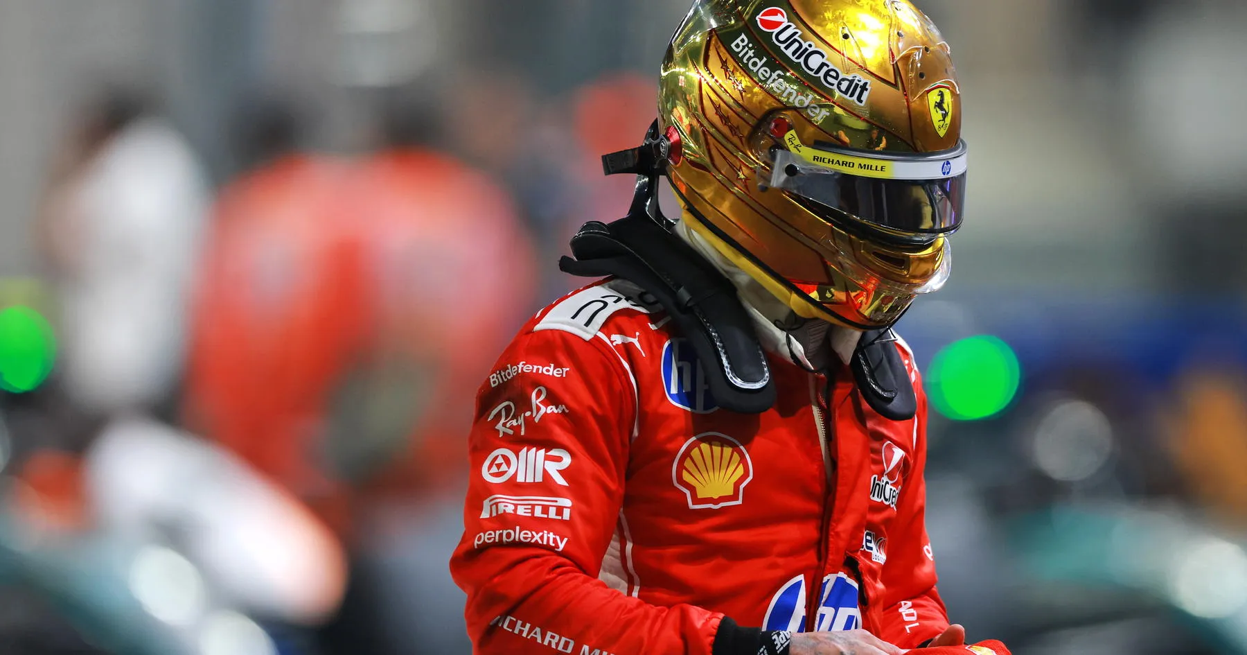 Hamilton Ungkap Kesalahan Tipis dalam Kekalahan dari Verstappen - sumber: (racingnews365)