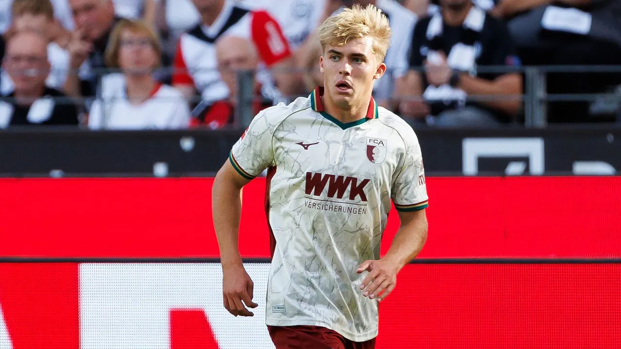 Hennes Behrens Akui Tak Mudah Bagi Augsburg untuk Tahan Imbang Bayern