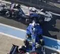 Kekacauan di Pit Lane Sebabkan Tabrakan Beruntun Memalukan
