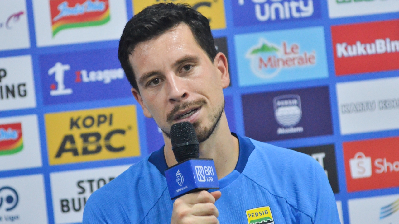 Lupakan Euforia di Timnas, Thom Haye Siap Bela Persib Lagi