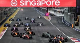 Max Verstappen Akhiri Kutukan Singapura dengan Kemenangan Telak