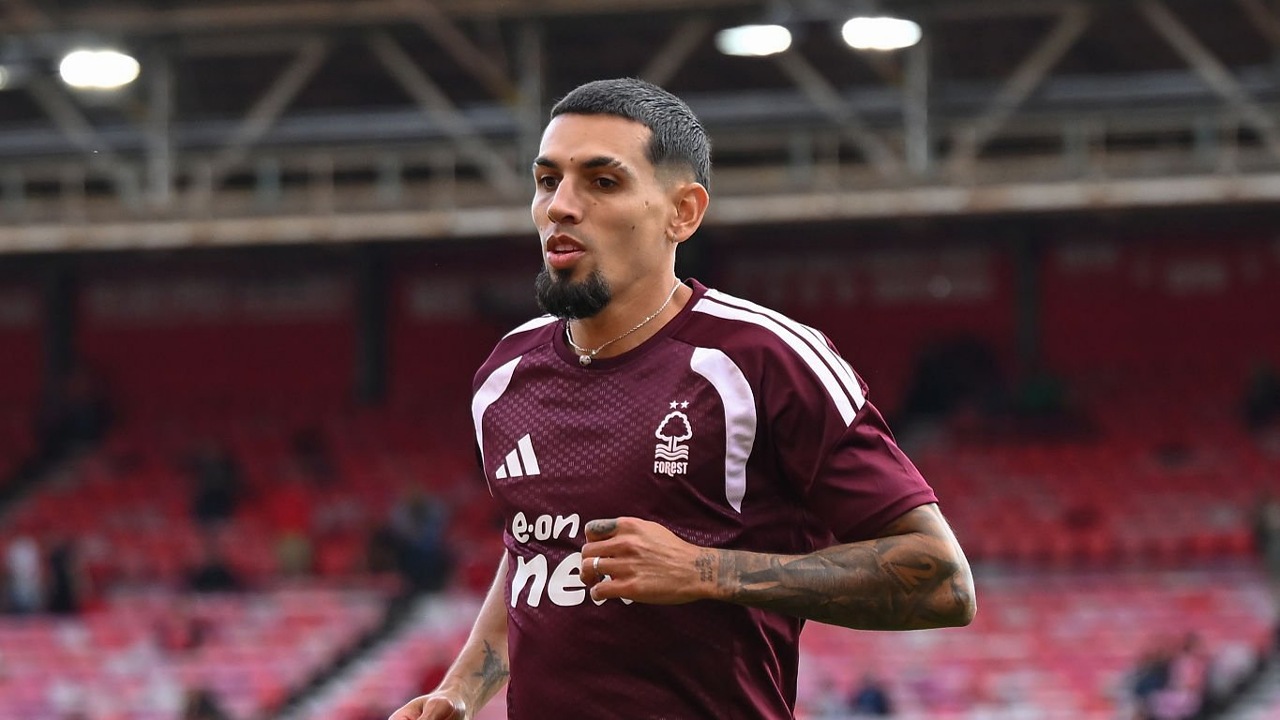 Oliver Glasner Harap Daniel Munoz Diterima Baik Fans Crystal Palace