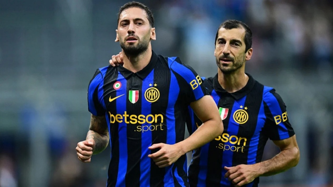 Soal Menit Bermain Henrikh Mkhitaryan, Chivu: Usia Tak Kurangi Nilainya