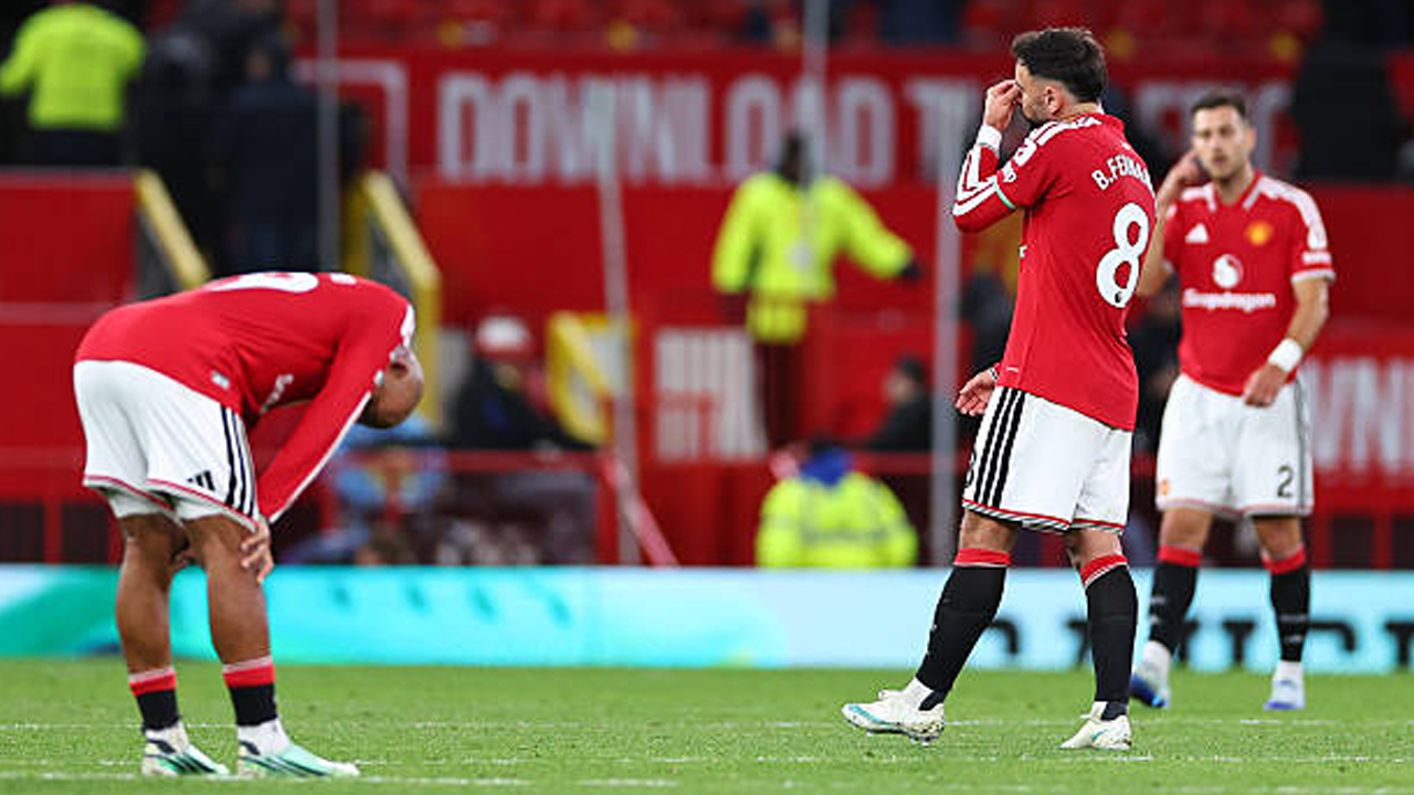 Sulit Bersaing, Jamie Redknapp Soroti Kelemahan Manchester United