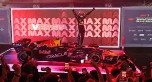 Verstappen Ungkap Tantangan di Balik Kemenangan Singapura