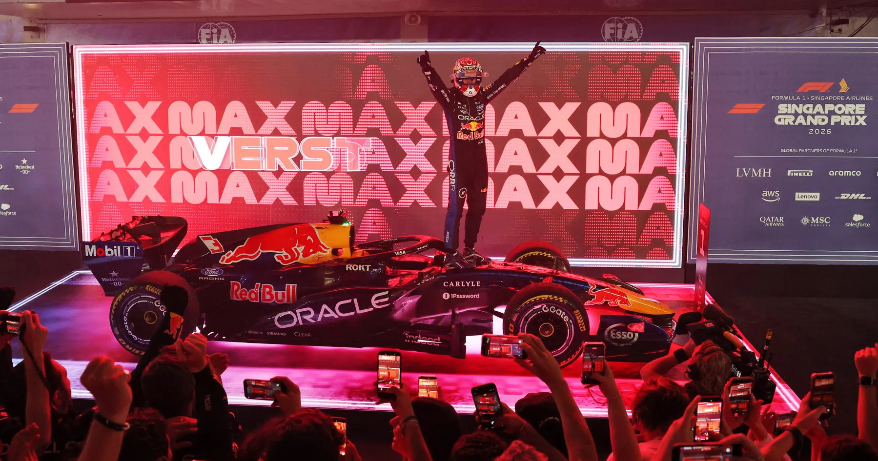 Verstappen Ungkap Tantangan di Balik Kemenangan Singapura