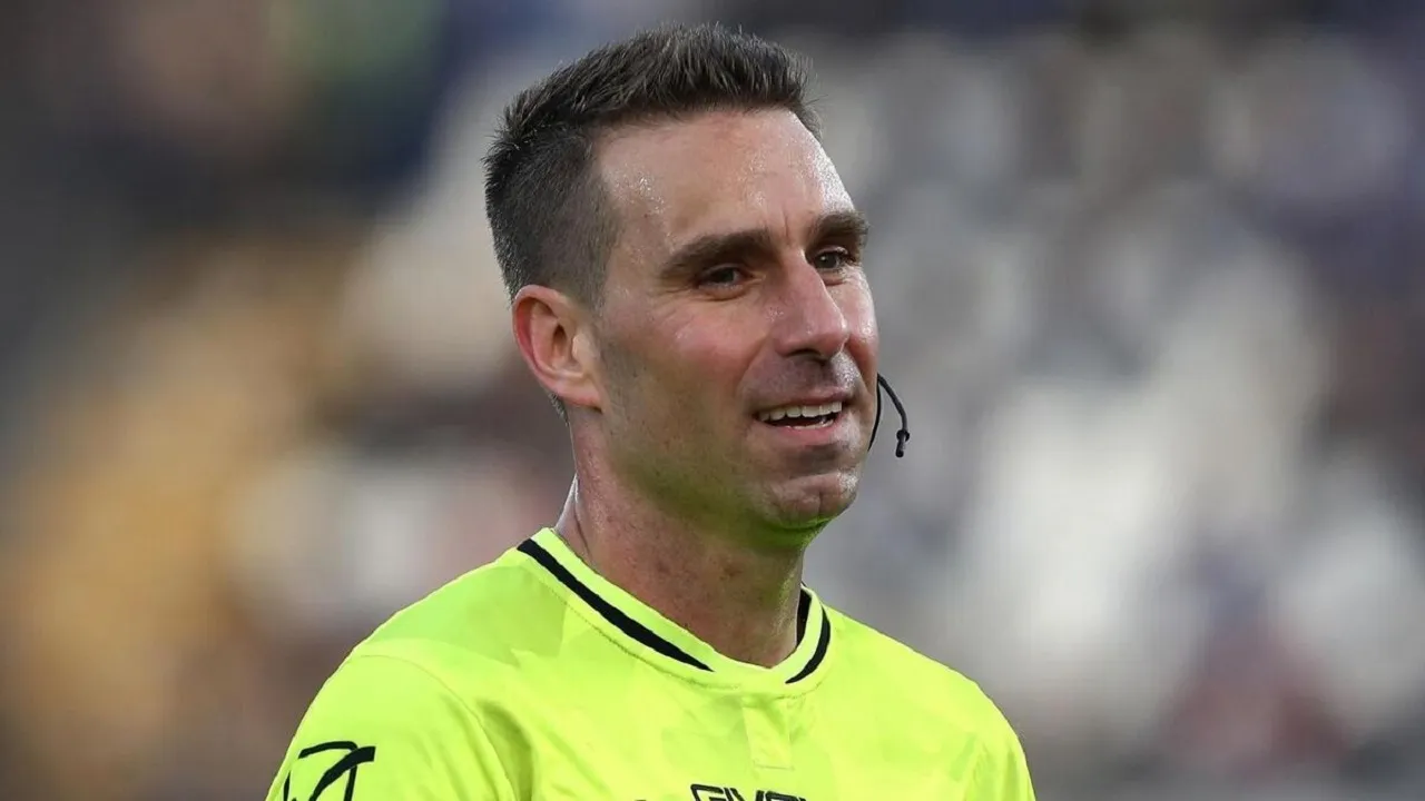 Francesco Fourneau Pimpin Sassuolo vs Milan: Rossoneri Tak Pernah Kalah