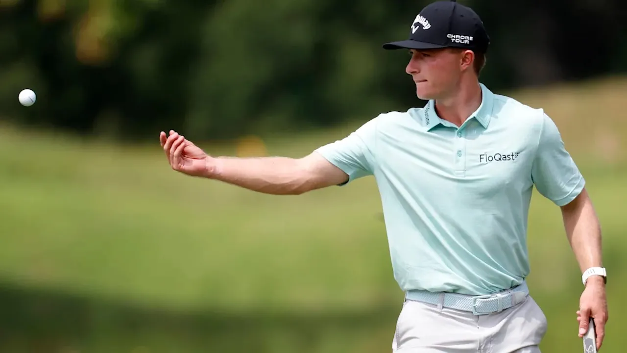Baru Berusia 19 Tahun, Blades Brown Sukses Amankan Kartu PGA Tour 2027