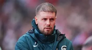 Fabian Hurzeler Puji Dukungan Total Suporter Brighton di Markas Sunderland