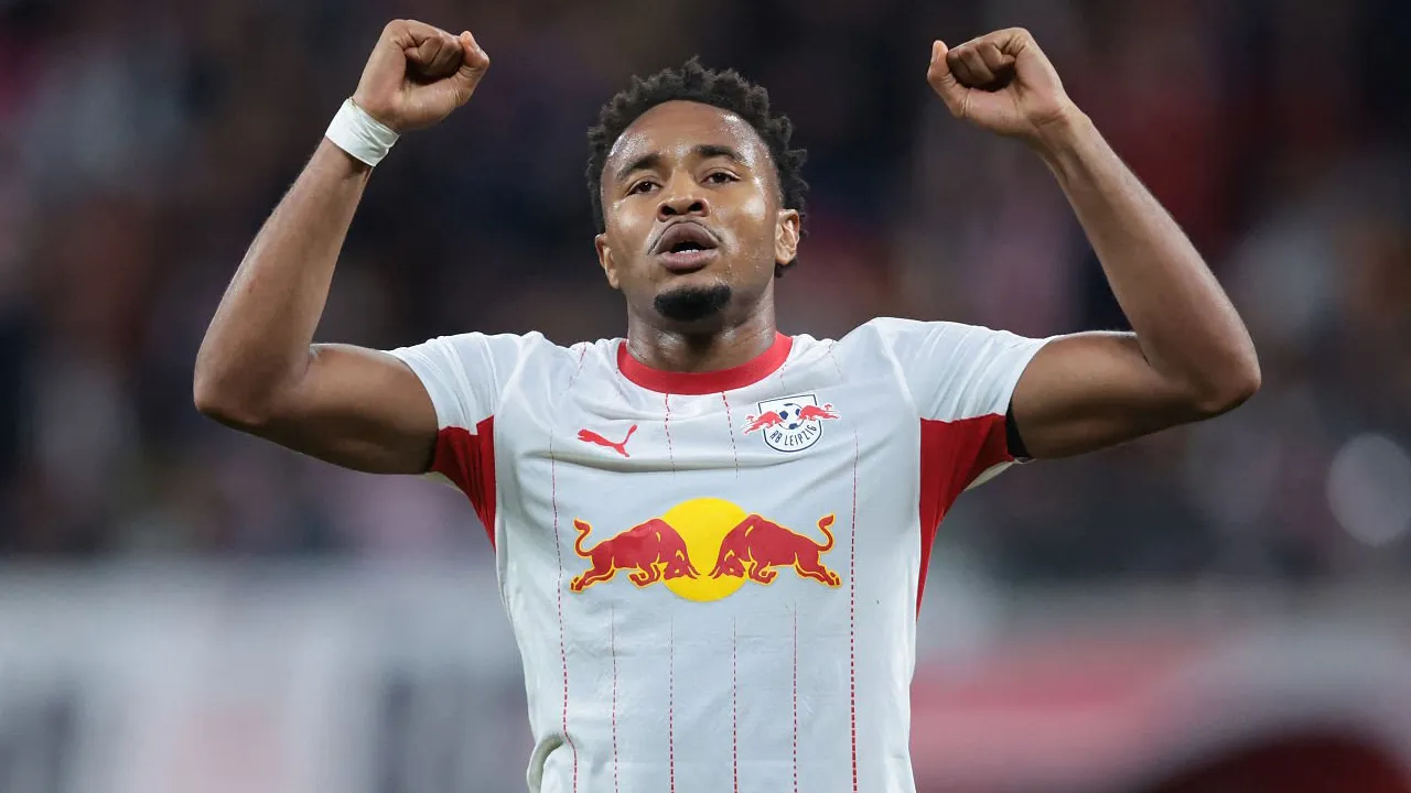 Hattrick Lawan Frankfurt, Christopher Nkunku Ungkap Makna Selebrasi Balon
