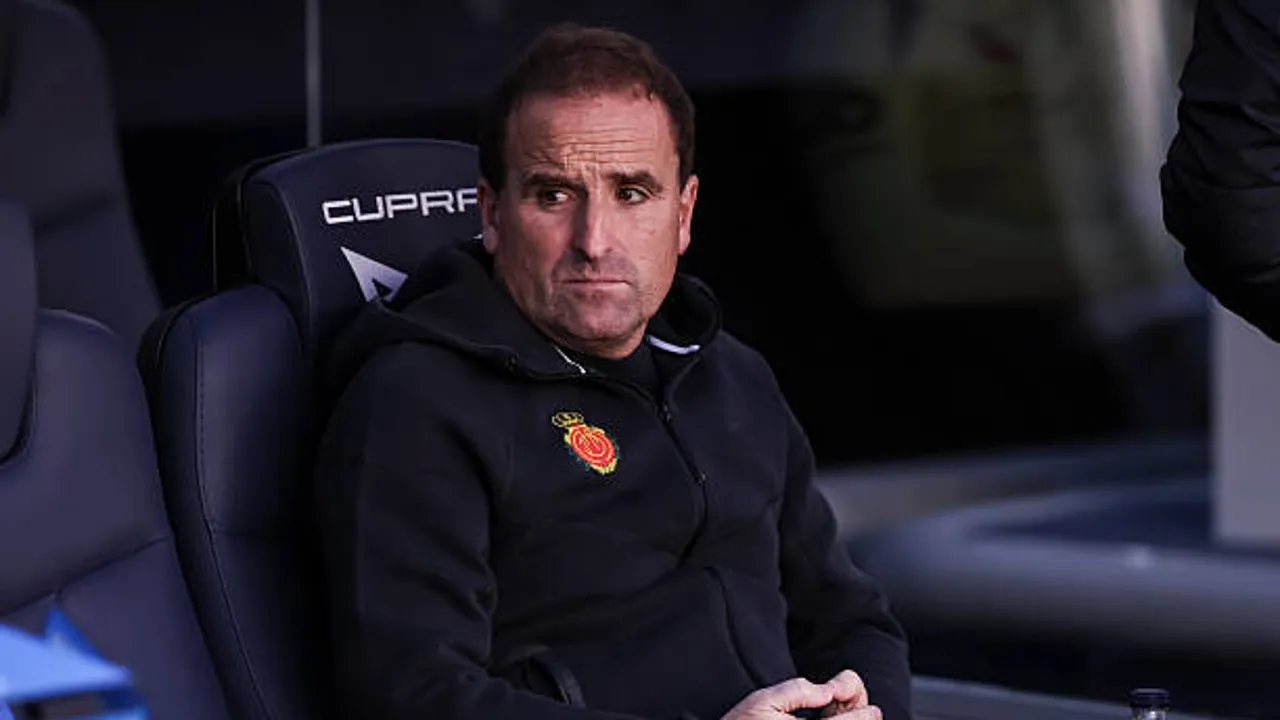 Jagoba Arrasate resmi ditunjuk kembali sebagai pelatih kepala Osasuna menggantikan posisi Luis Miguel Ramis yang dipecat manajemen