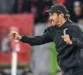 Julian Schuster Puji Freiburg Usai Menang Meski Bermain dengan 10 Orang