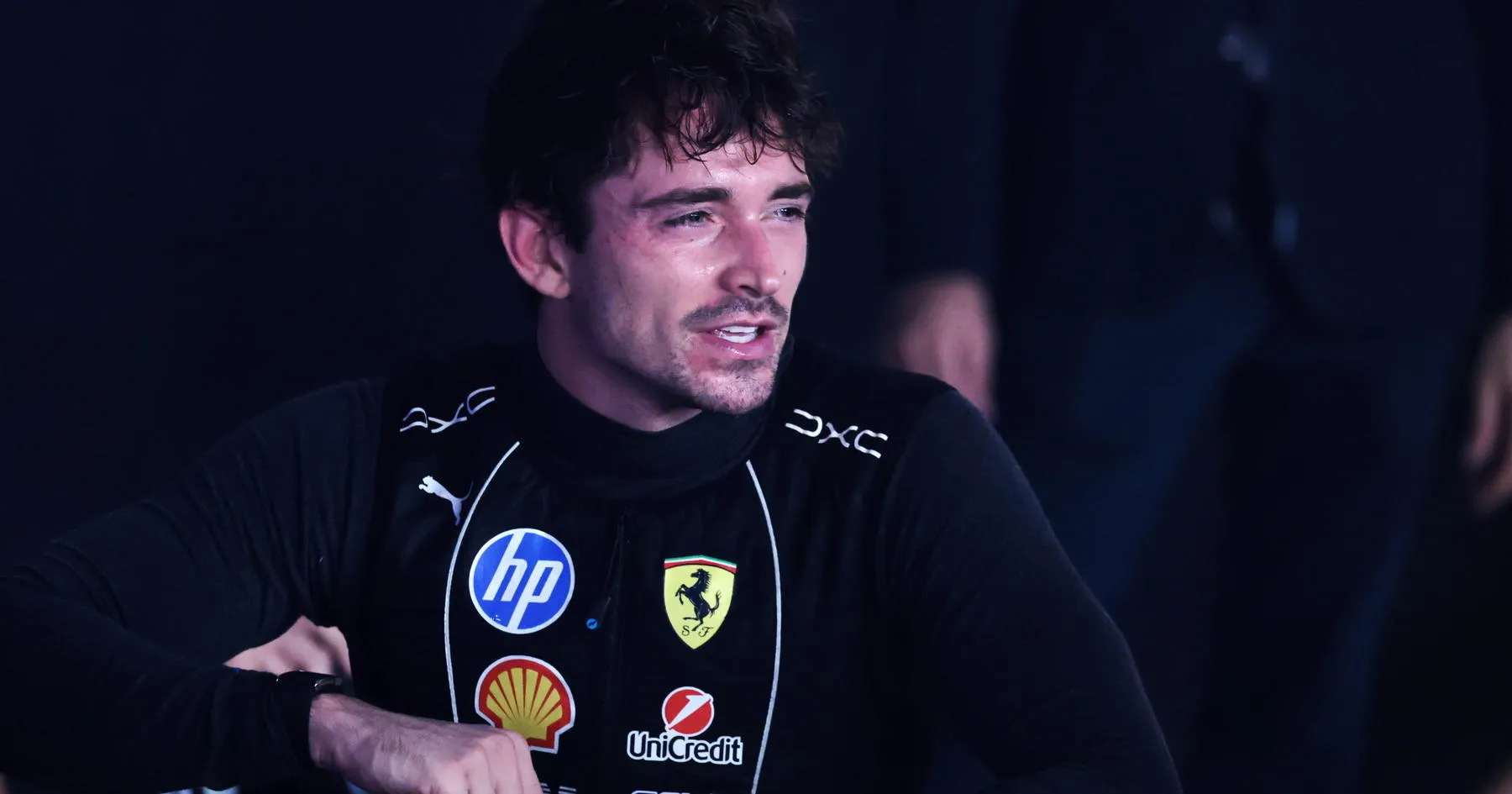 Leclerc Akui Peluang Terlewat Saat Duel dengan Verstappen - sumber: (racingnews365)