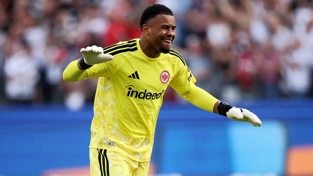 Noah Atubolu Kritik Rapuhnya Pertahanan Frankfurt Usai Dibantai Leipzig