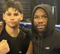 Ryan Garcia Incar Rekor Mayweather, De La Hoya Siap Kerja Sama