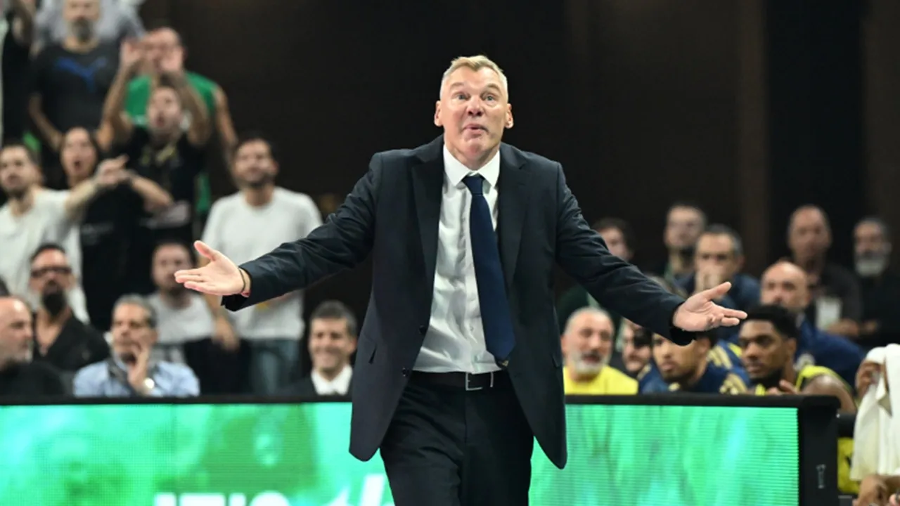Sarunas Jasikevicius Bahas Rekrutan Fenerbahce