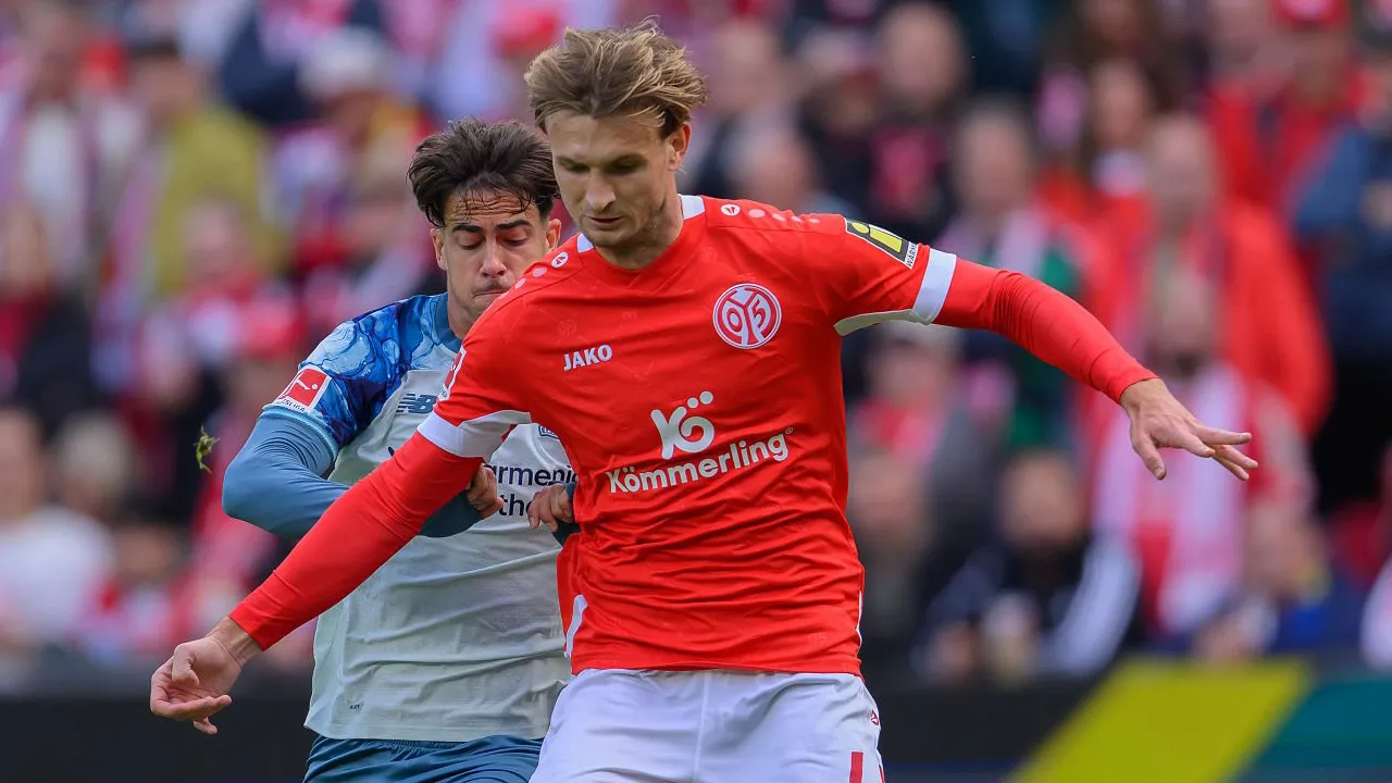 Stefan Posch Kritik Lini Pertahanan Mainz Usai Takluk dari Leverkusen