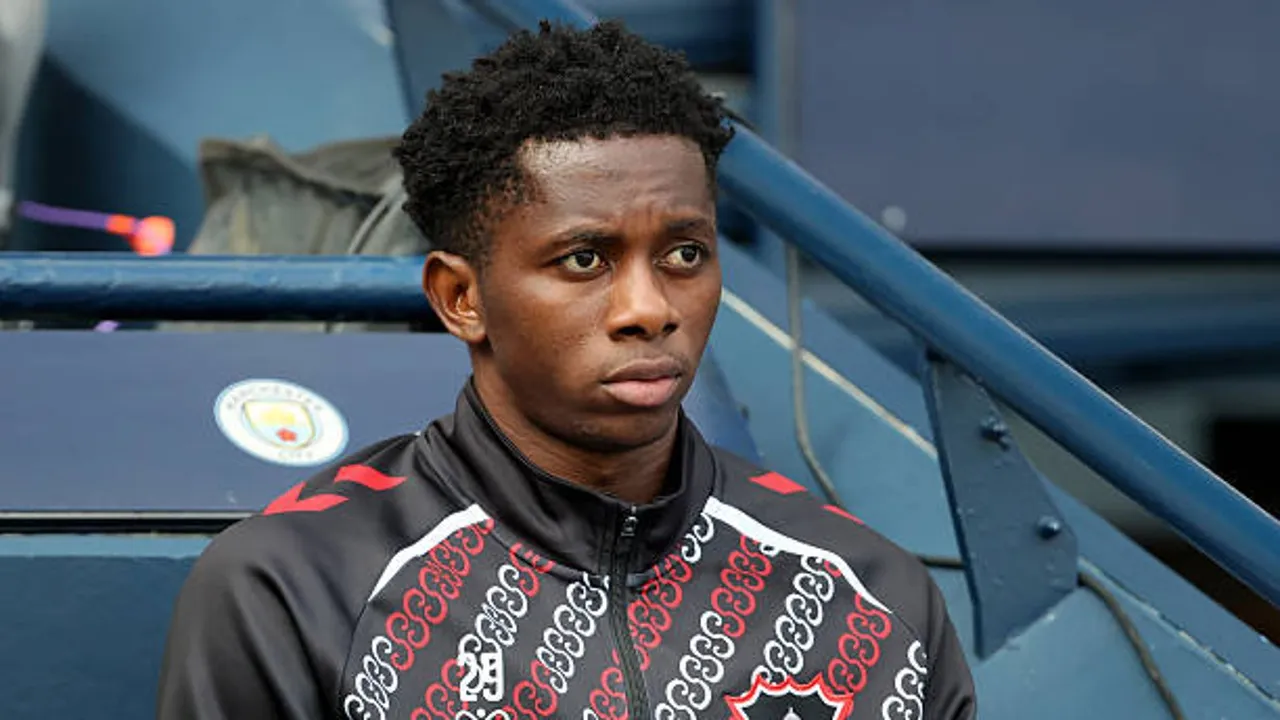 Gelandang muda Sunderland, Jules Ahoka, memahami keputusan manajer Regis Le Bris yang menepikannya pada laga Premier League